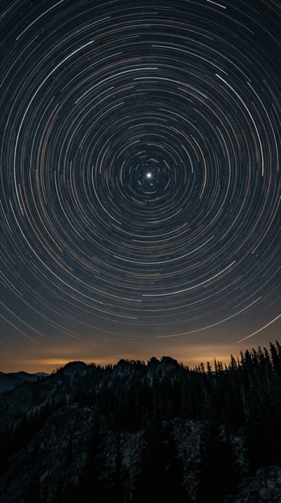 Example of the Star Trail Long Exposure style